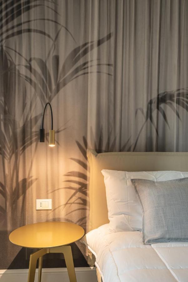 Nitti43 Luxury Apartment Taranto Exteriör bild