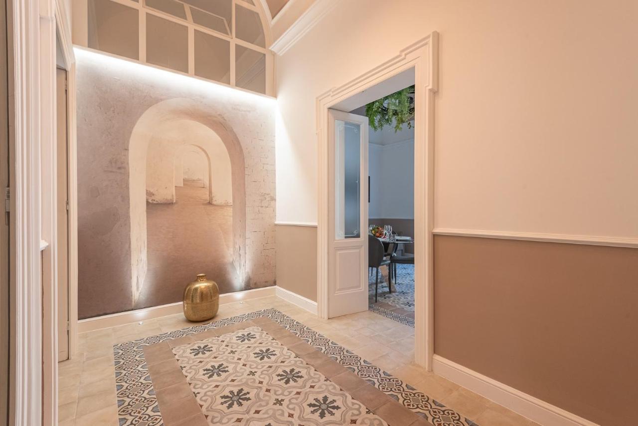 Nitti43 Luxury Apartment Taranto Exteriör bild