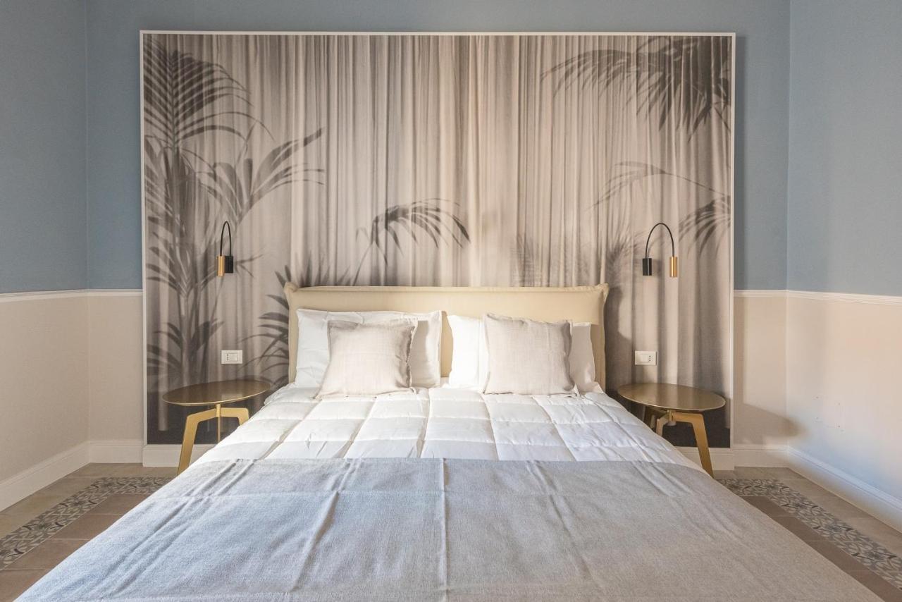 Nitti43 Luxury Apartment Taranto Exteriör bild