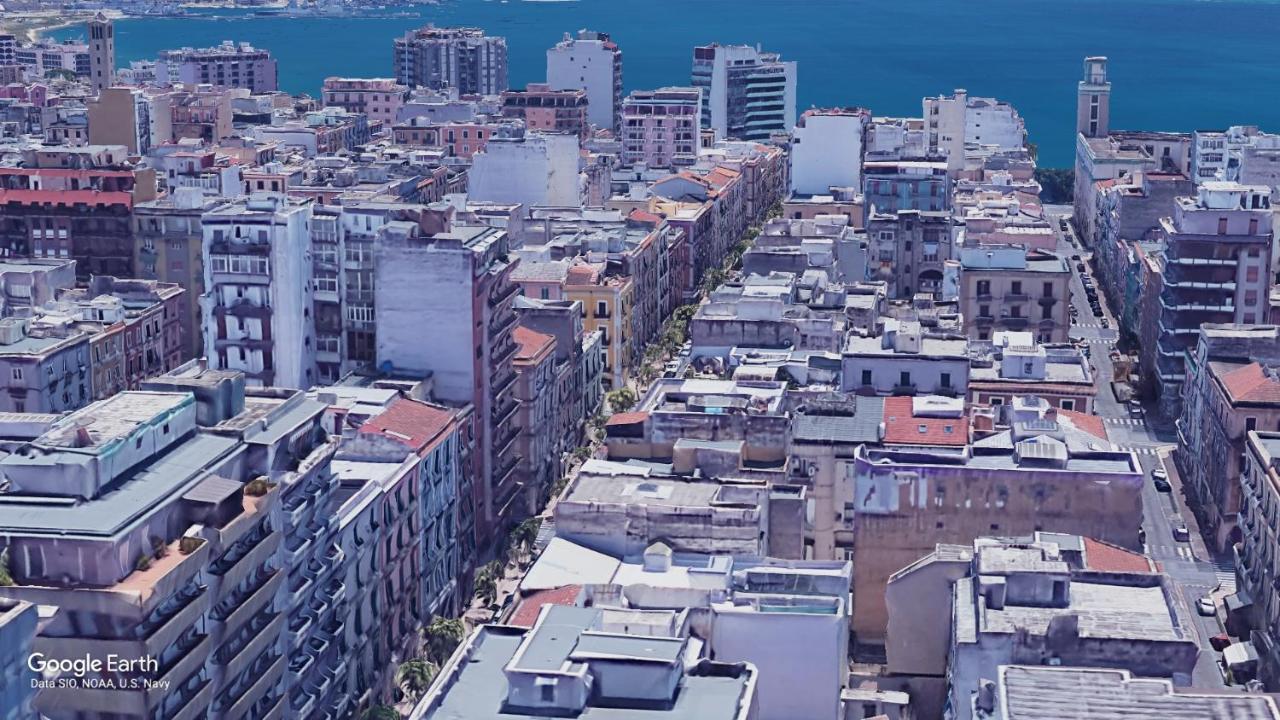 Nitti43 Luxury Apartment Taranto Exteriör bild